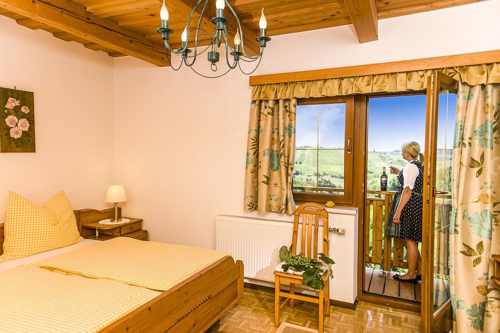 Weingut- Gaestezimmer Marko ลอยช์ชาค ภายนอก รูปภาพ